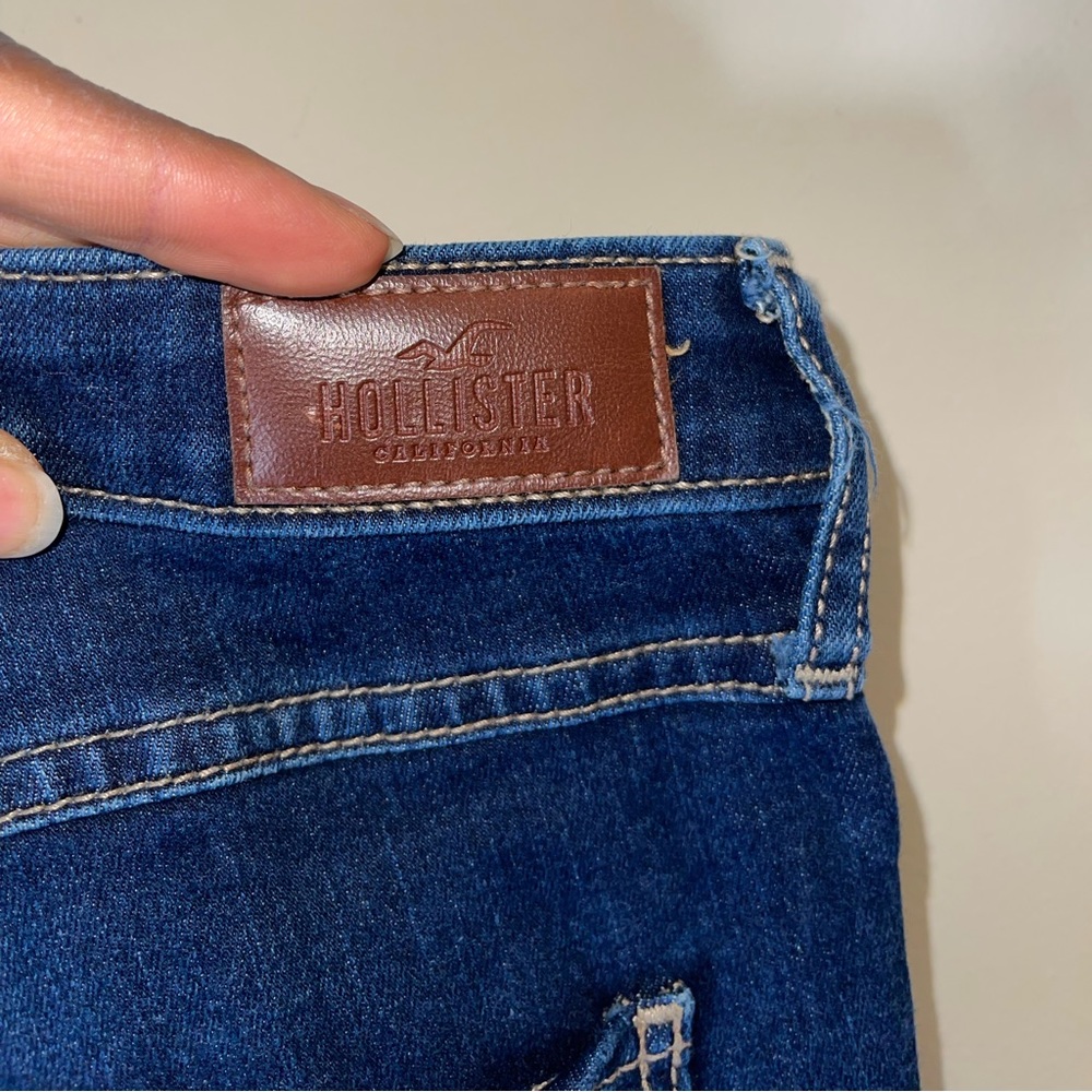 Hollister High Rise Jeans - Picture 4 of 5